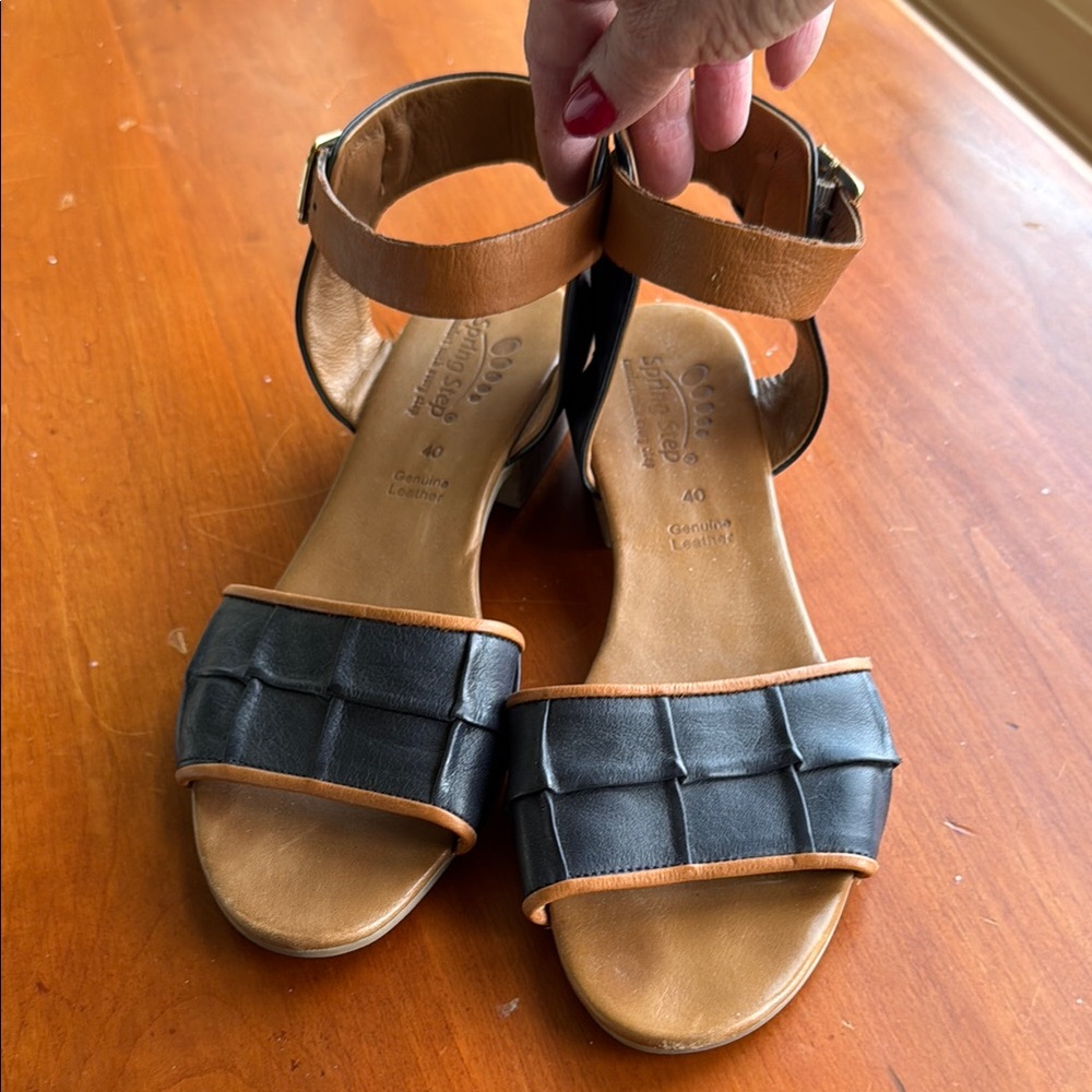 Navy and Tan Women's Sandals